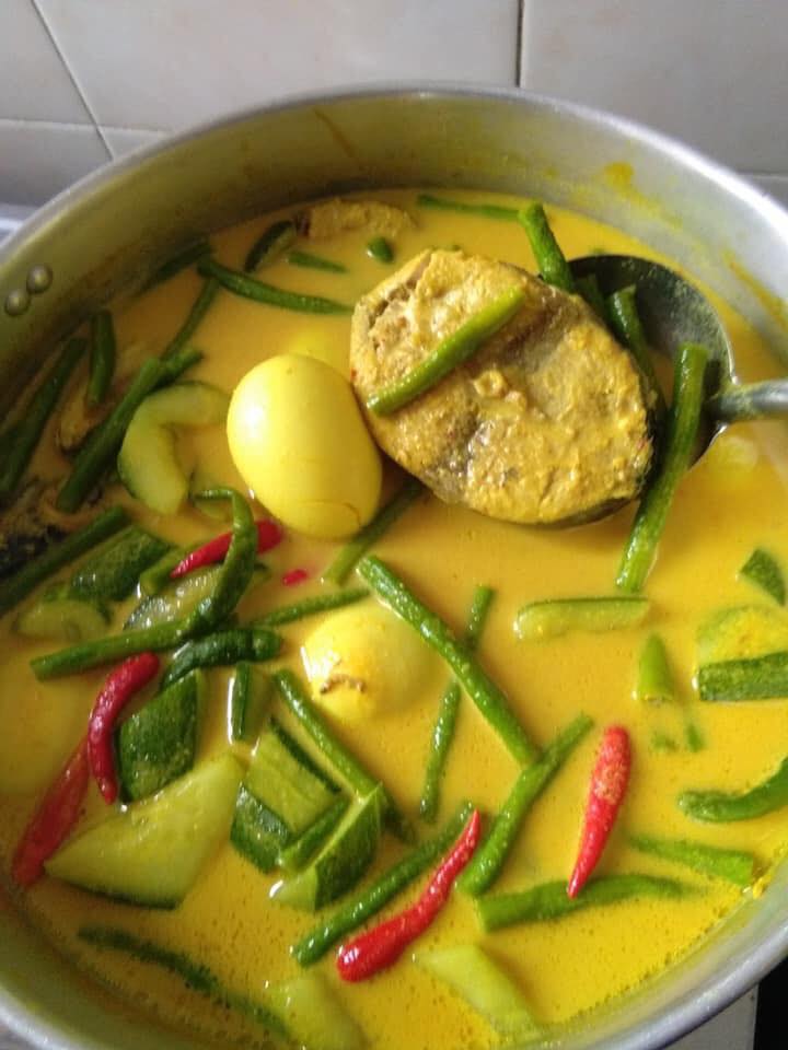 Gulai Nasi Berlauk