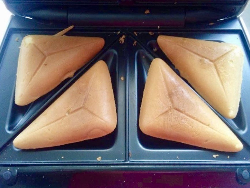 Ini Cara Buat Bahulu 3 Bahan, Guna Sandwich Maker jer 