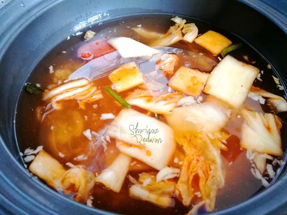 KIMCHI SUJEBI