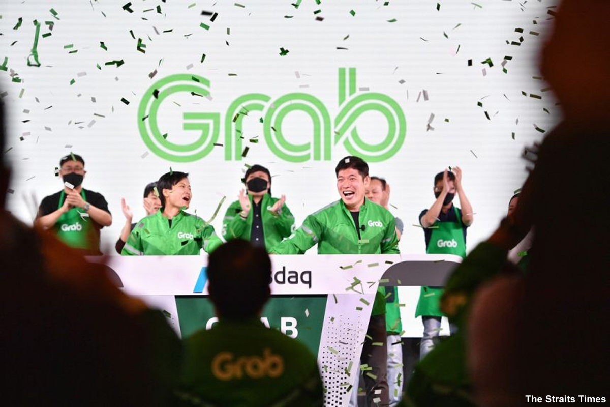 GRAB BERJAYA TERSENARAI DI NASDAQ