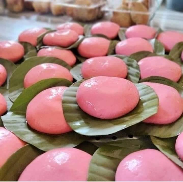 Kuih Pulut Merah Inti Kacang