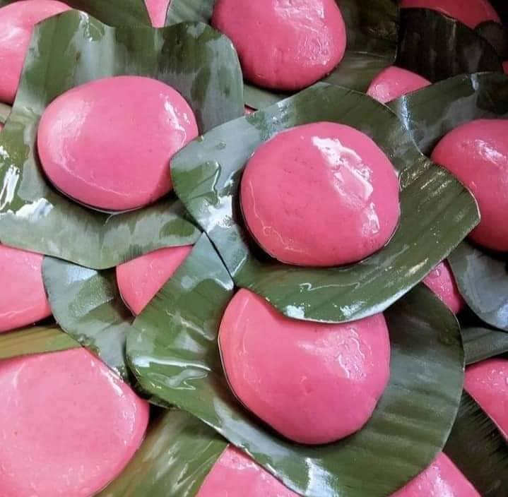 Kuih Pulut Merah Inti Kacang