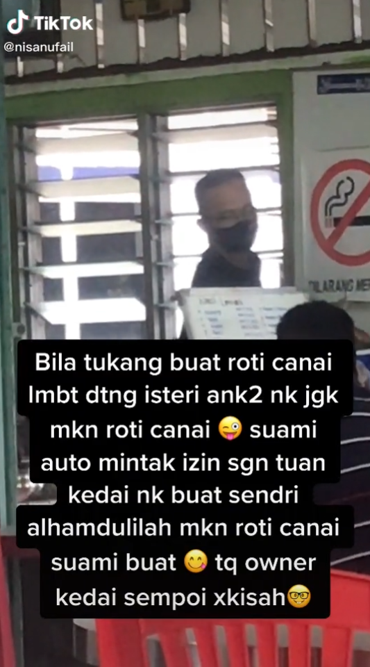 TUKANG BUAT ROTI CANAI LAMBAT