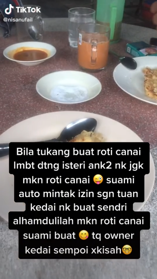 TUKANG BUAT ROTI CANAI LAMBAT