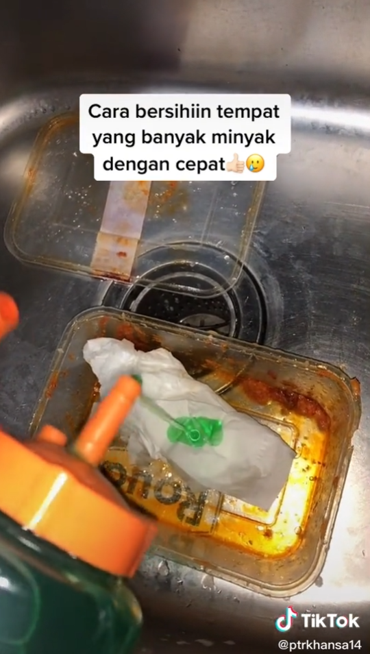 Bersihkan Kesan Minyak Degil Di Bekas Plastik