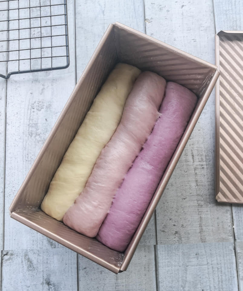 DREAMY PASTEL BREAD