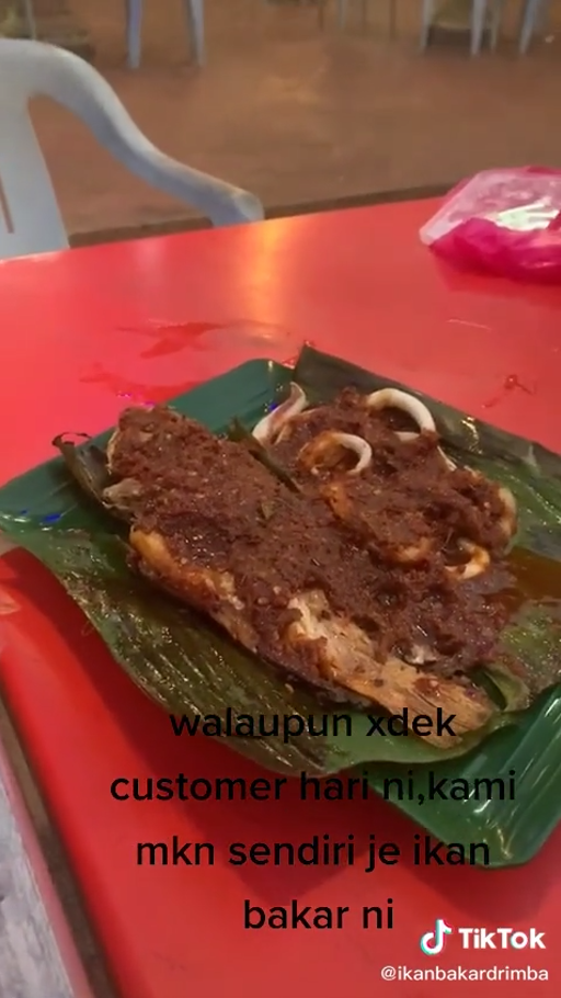 JUAL IKAN BAKAR BEREMPAH