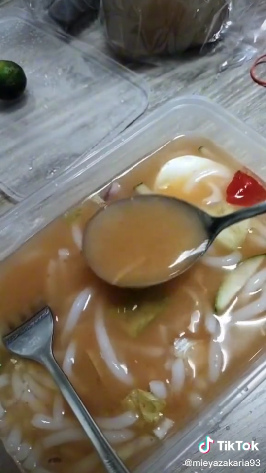 KUAH LAKSA RASA MACAM AIR KOSONG