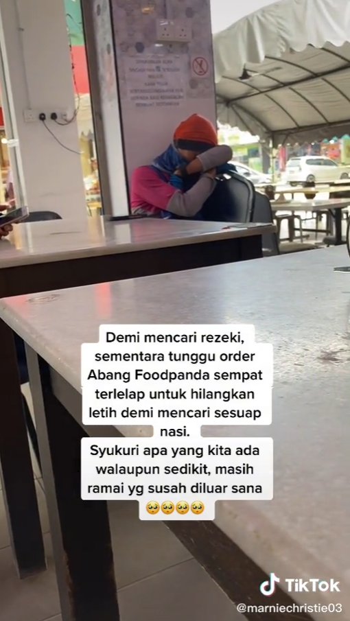 tunggu order sampai tertidur