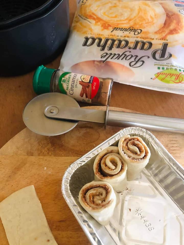 CINNAMON ROLL VERSI LAJU