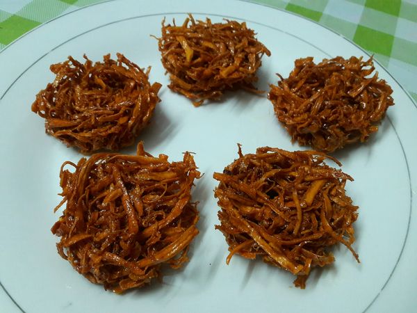 kuih cakar ayam