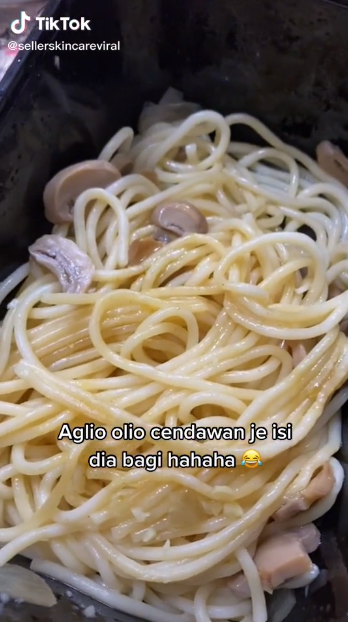 spaghetti aglio olio 'kosong'