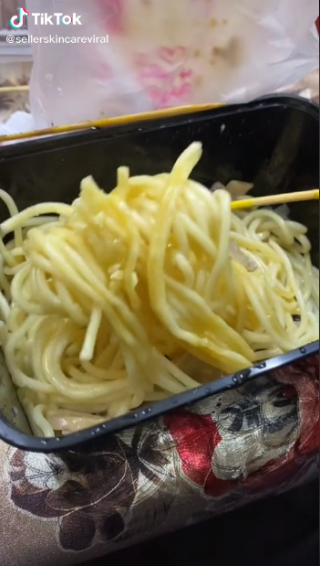 spaghetti aglio olio 'kosong'