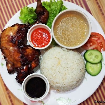 peniaga nasi ayam