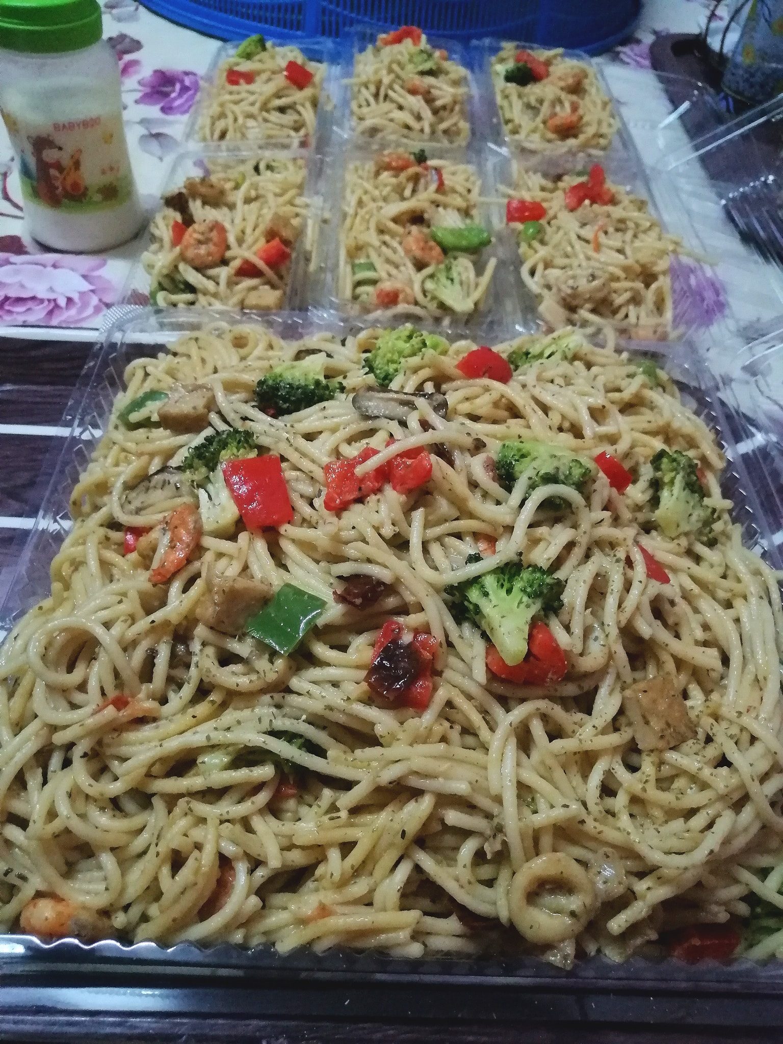 spaghetti aglio olio with cheese