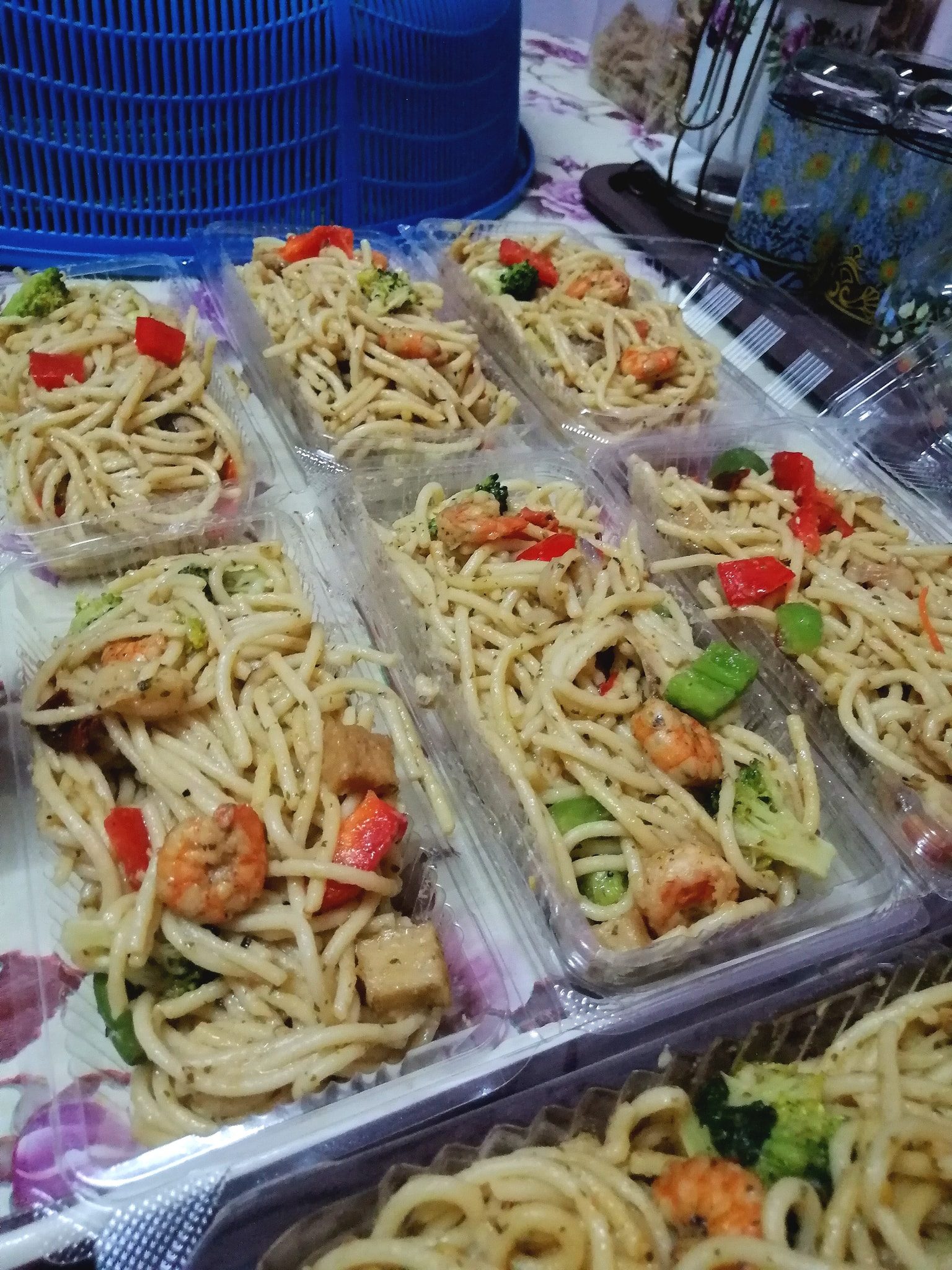 spaghetti aglio olio with cheese