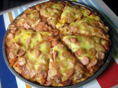 pizza sardin sosej