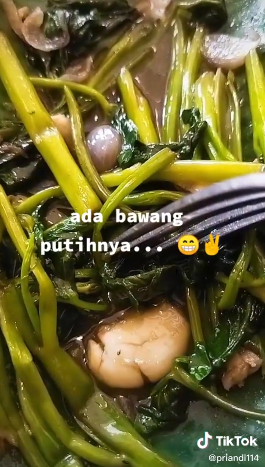 MAKAN KANGKUNG GORENG