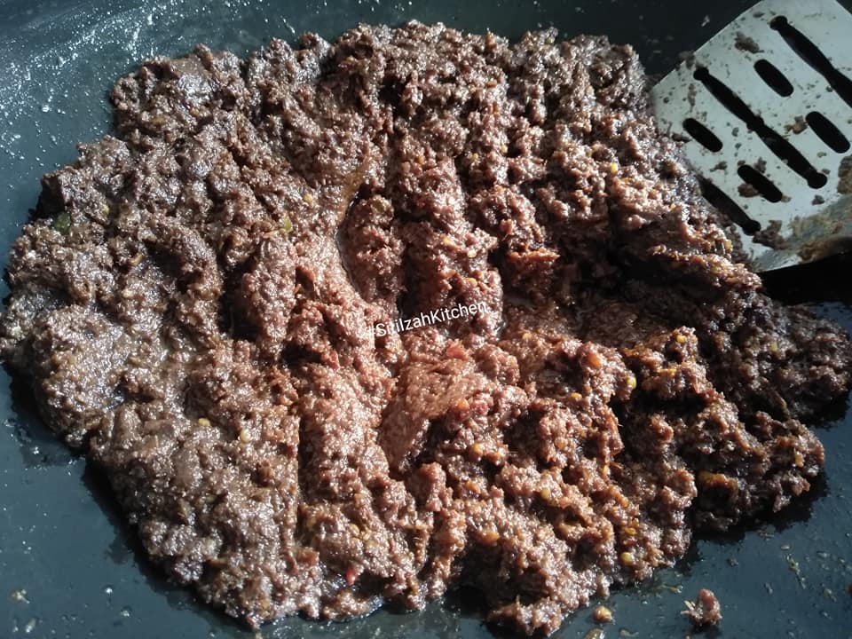 SAMBAL BELIMBING HITAM