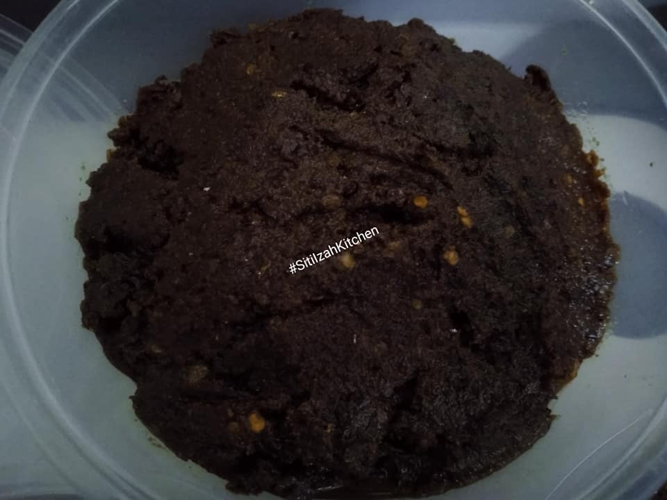 SAMBAL BELIMBING HITAM