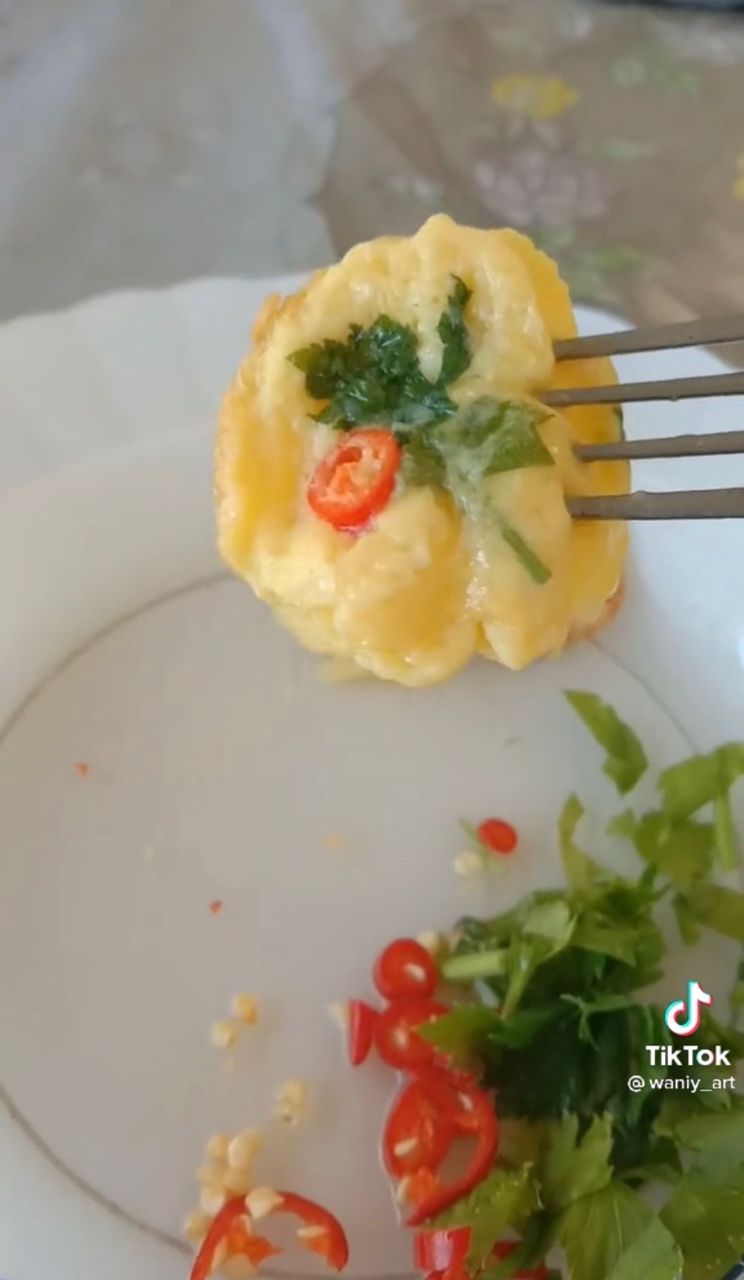 goreng telur untuk jimat