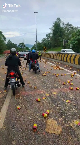 Lori Tin Sardin Terbalik