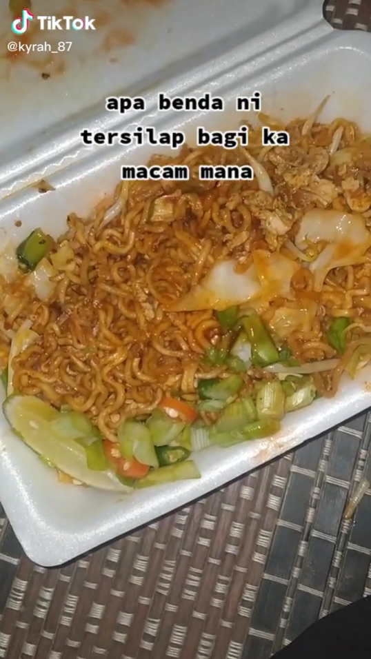 Temui Duit RM10 Dalam Maggi Goreng