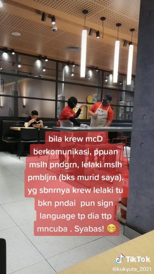 anak murid OKU di McD