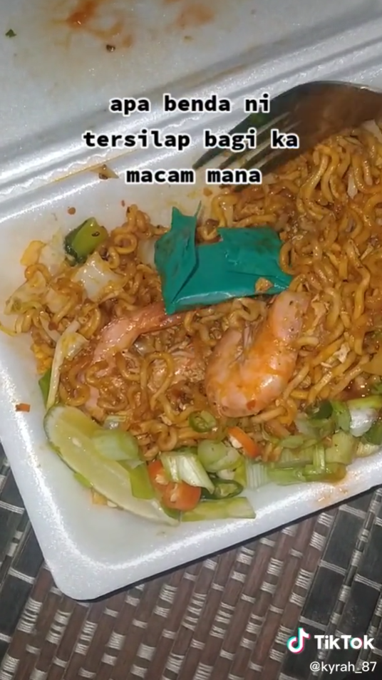 Temui Duit RM10 Dalam Maggi Goreng