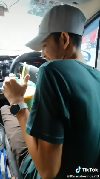 Suami Hanya Beli 1 Minuman