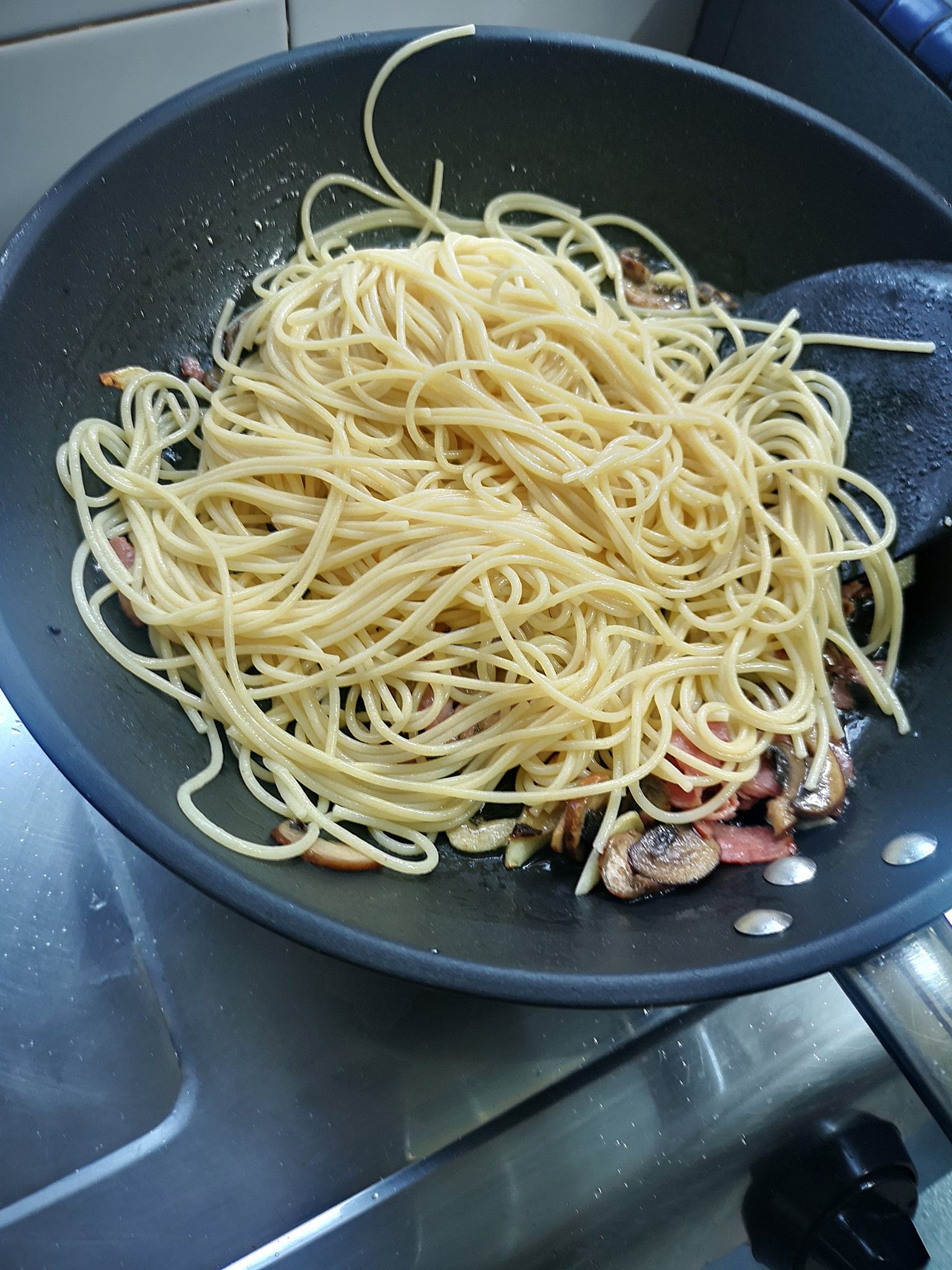 Pasta Carbonara Guna Sos 'Asli