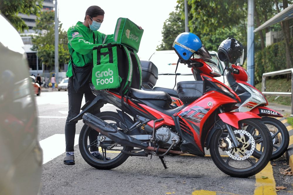 Grab kurangkan fare