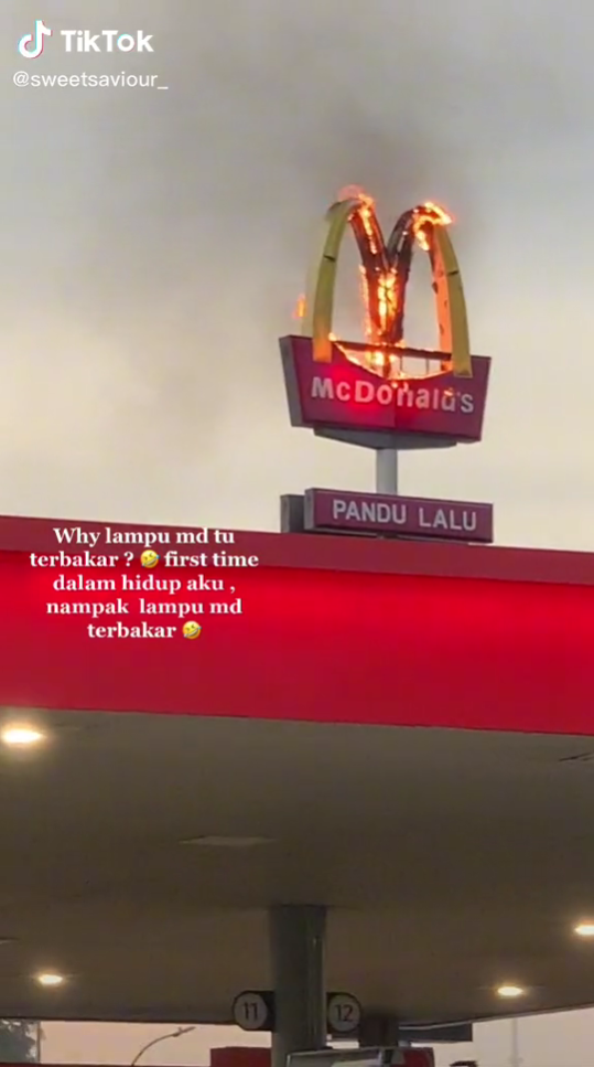 lampu sign mcdonald's