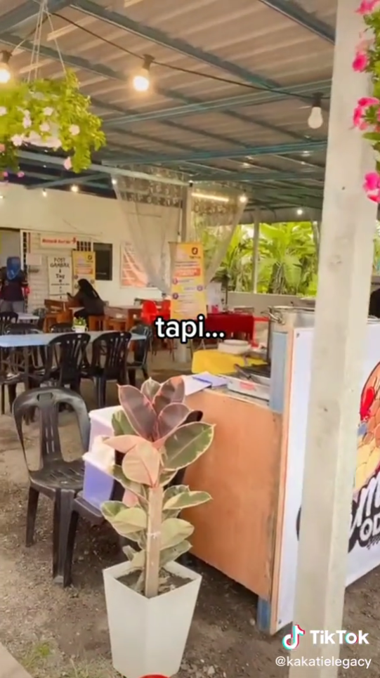 Warung Makan Tetap Tak Dapat Sambutan