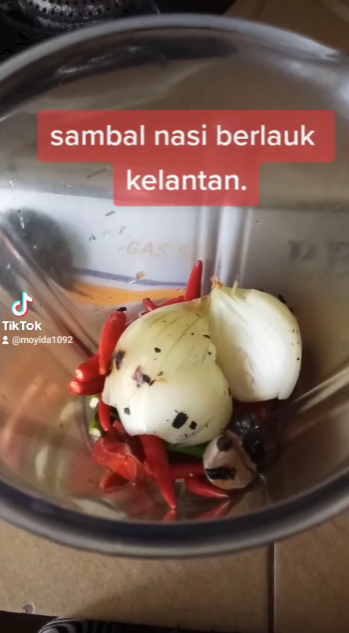 sambal nasi berlauk Kelantan