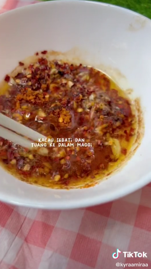 maggi chili oil