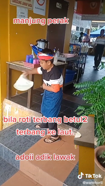 Aksi Masa Menebar Roti