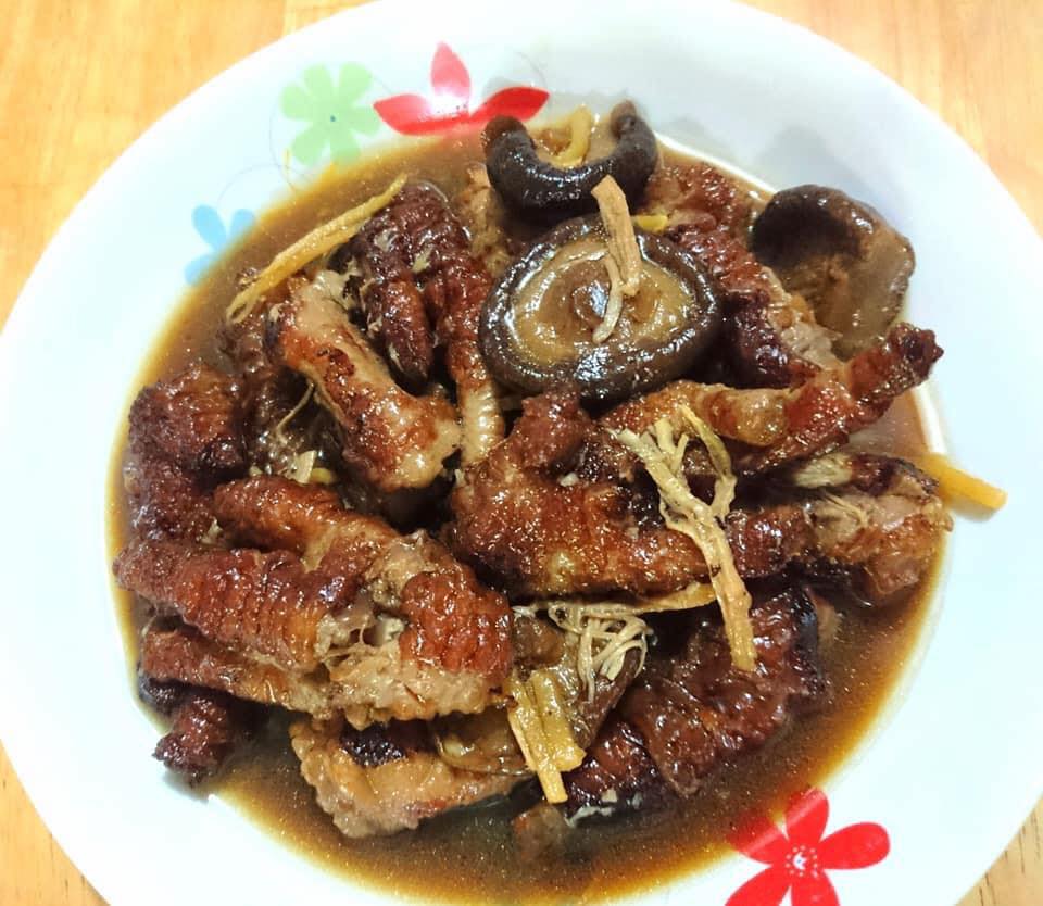 Kaki Ayam Mushroom Chinese Style