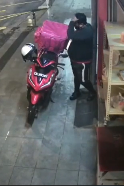 Rider Foodpanda Ditimpa Kejadian Malang