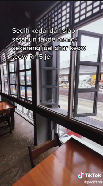 Pemilik Restoran Konsep Klasik