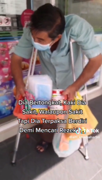 Lelaki Bertongkat Jual