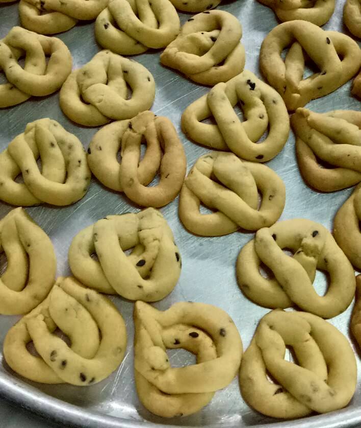 biskut pretzel homemade