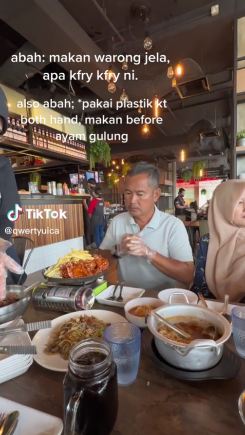 gelagat abah makan di Kfry