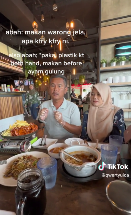 gelagat abah makan di Kfry