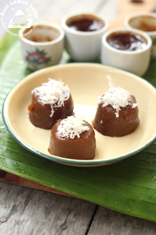 Kuih Gula Lompang Merah