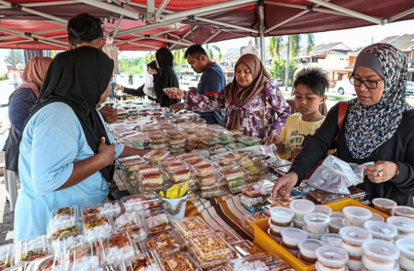 kuih RM1