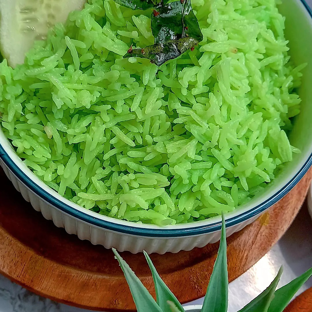 Nasi Lemak Hijau Pandan Ayam Berempah