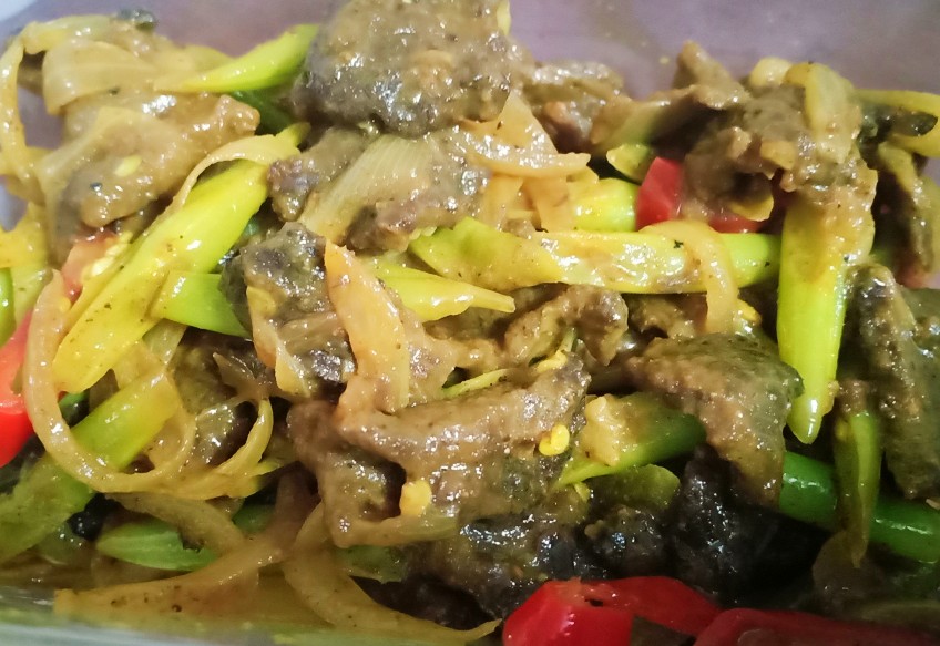 Daging Rusa Masak Kunyit