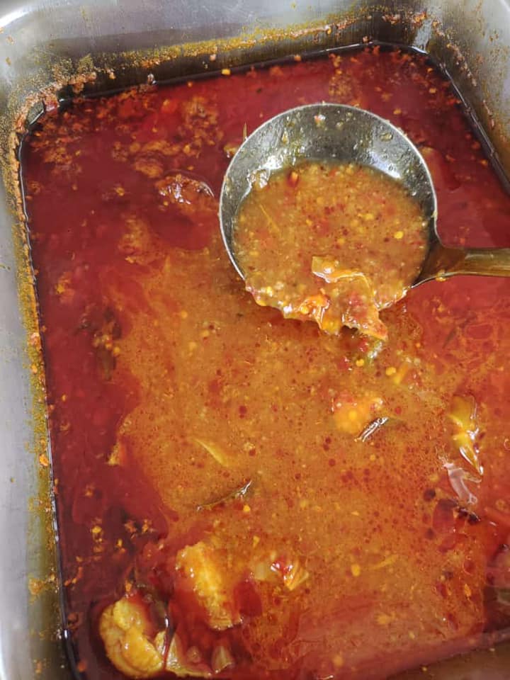 Asam Pedas Ayam Menantu Hantu