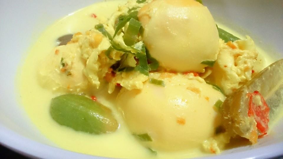 Telur Itik Masak Lemak Rebung